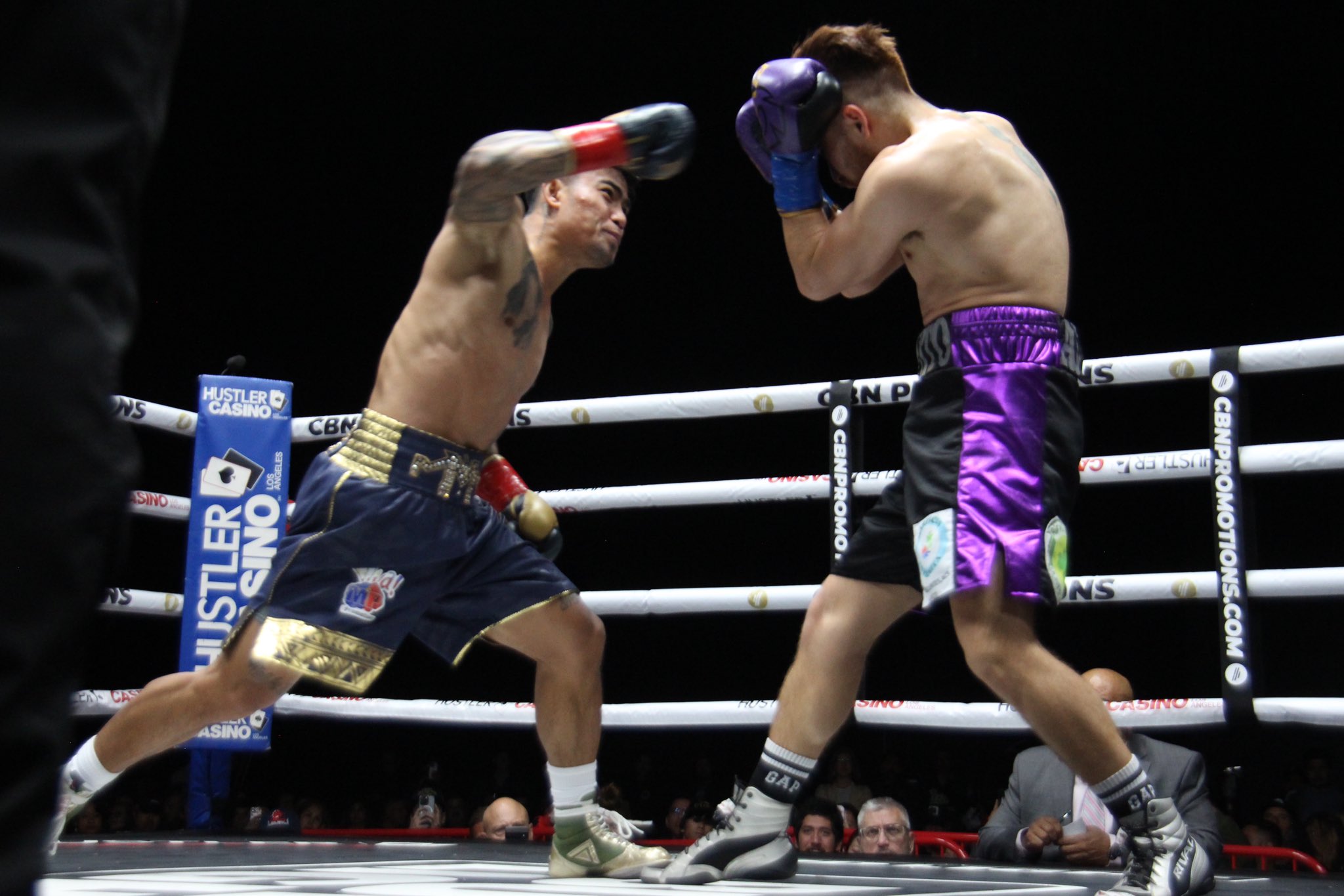 Mark Magsayo makes junior lightweight debut against Isaac Avelar